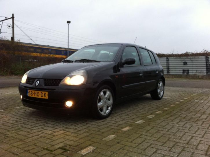 Renault Clio 1.6 16V RXE 5DR 2005 2002 Zwart G3 lpi