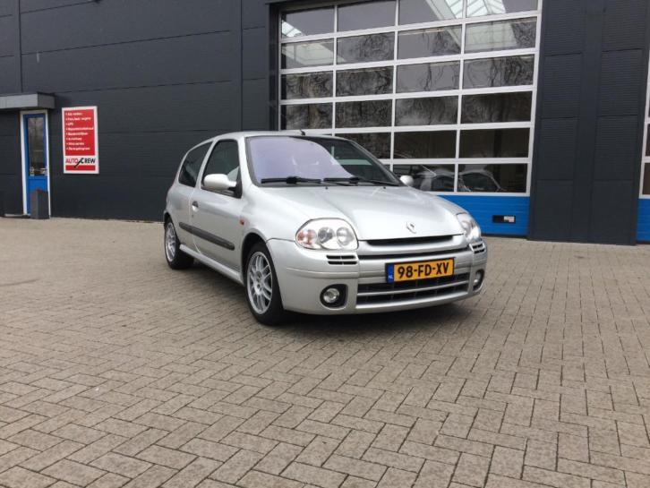 Renault Clio 2.0 RS 16V 2000 Grijs