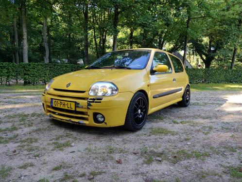 Renault Clio 2.0 RS 16V 2000 Sunflower Yellow