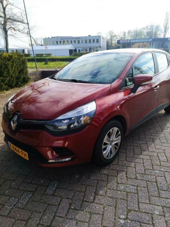 RENAULT CLIO ZEN 03-2019 19.500 km airco, ROOD PARELMOER