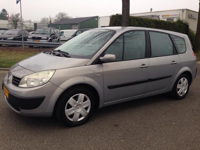 Renault Grand Scenic 1.6-16V Priv. Comf.