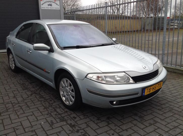 Renault Laguna 1.8 16V Dyna S2005 2001 Grijs