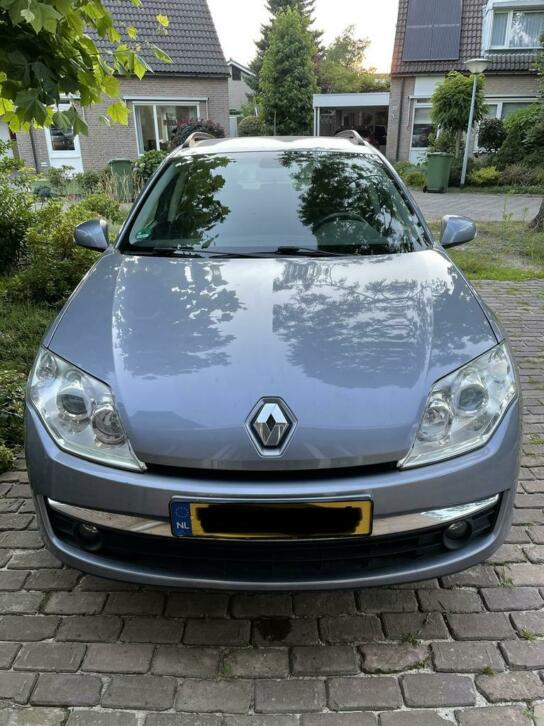 Renault Laguna 2.0 16V 103KW Estate 2009 Blauw  set winterb