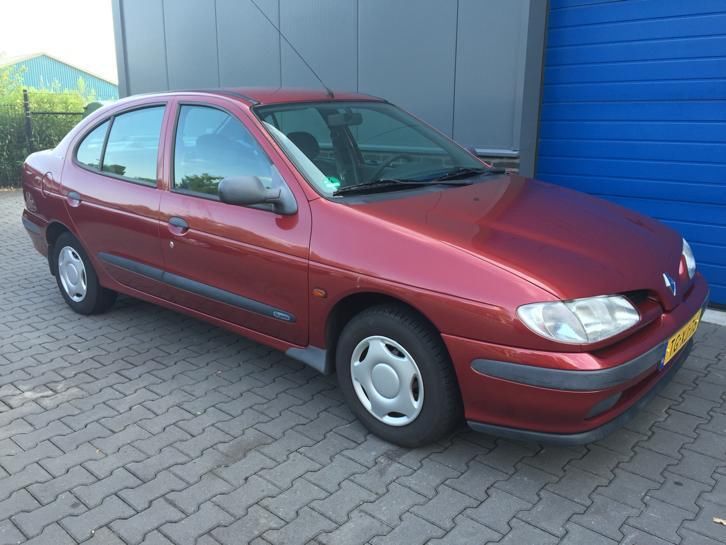 Renault Megane 1.4 Sedan Afneembare Trekh, Nette auto