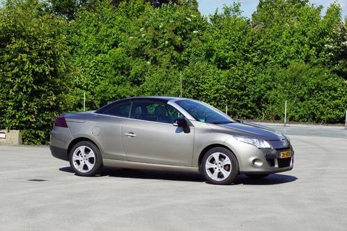 Renault Megane 1.4 TCE CC 2010 Bruin