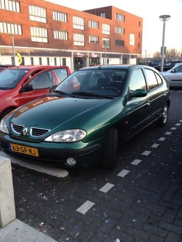 Renault Megane 1.6 16V HB RXE AUT 2000 Groen