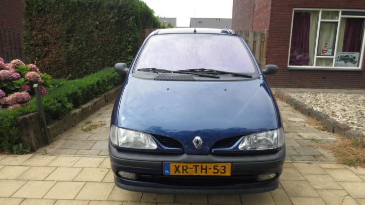 Renault Megane 1.6 E Scenic 1999 Blauw met nieuwe apk