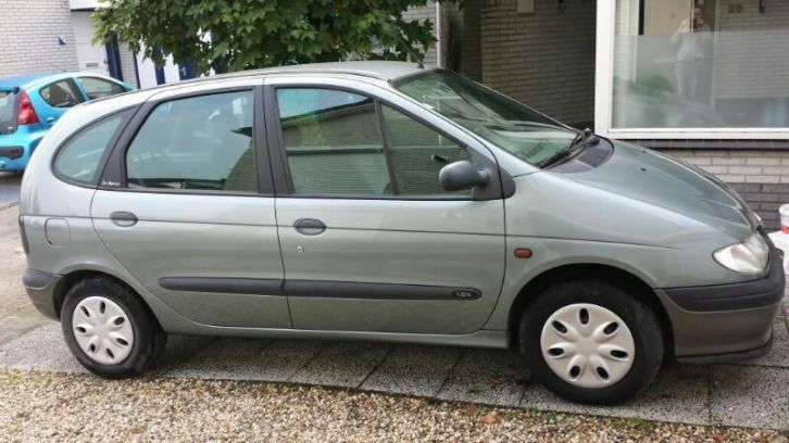 Renault Megane 1.6 E Scenic RN AUT 1997 Groen