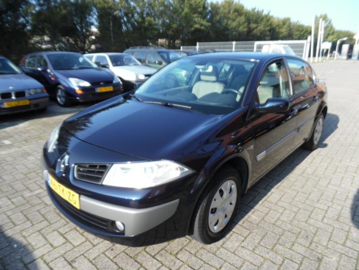 Renault Megane 1.6 Sedan DEALER ONDERHOUDEN ZEER COMPLEET