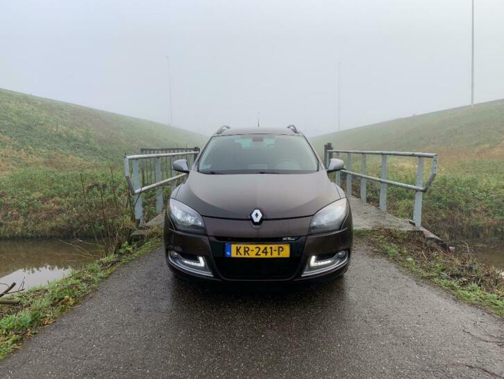 Renault Megane 1.6D 96KW Estate 2012 Bruin