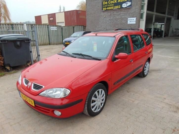 Renault Megane break 1.6 16v rxe (bj 1999)