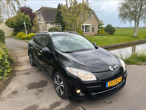 Renault Megane BSE 1.5 DCI PANO PDC KEYLESS 81KW 2011