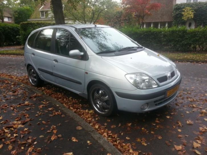 Renault Megane Scenic 1.6 16V 2000 Grijs