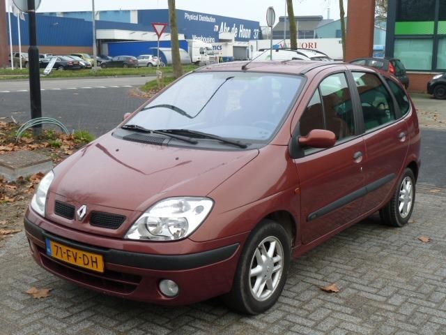 Renault Megane Scenic 2.0 16V RXI automaat,airco,APK,NAP,MPV