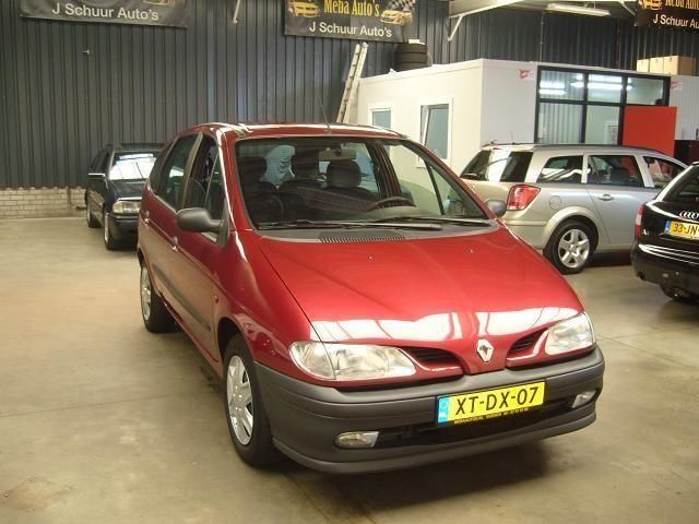 Renault Megane scenic 2.0 RT DE LUXE  AIRCO  NIEUWE APK