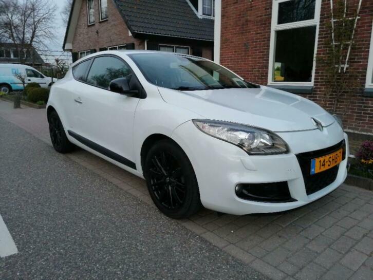 Renault Megane TCE 130 Coupe 2011 Wit