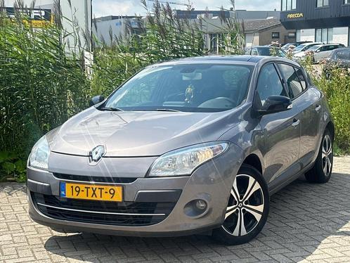 Renault Mgane 2.0 Bose Automaat - Navi - Airco - LMV - 2x