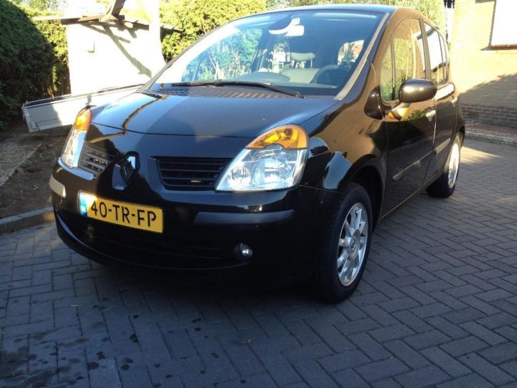 Renault Modus 1.4 16V Zwart - APK geldig tm 29 dec 2015