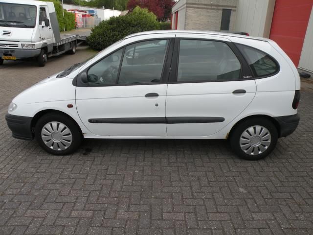 Renault Scnic 1.6e RN 034 INRUILKOOPJE 034