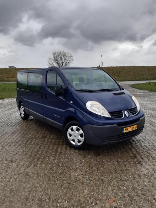 Renault trafic 9 persoons L2H1 2,5 l DCI