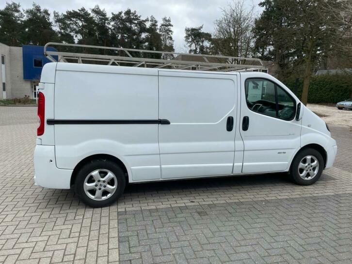 Renault Trafic Black Edition