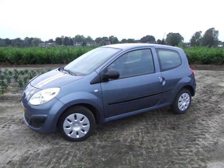 Renault Twingo 1.2 2009 Blauw 