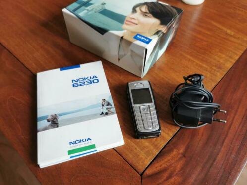 Retro bundle Nokia amp Sony Ericsson