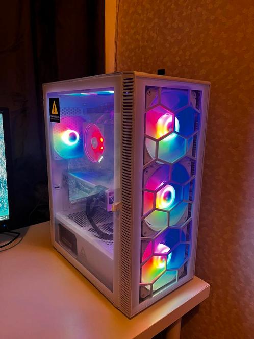 RGB Game PC  Ryzen 7  RX 5700XT  16GB  SSD