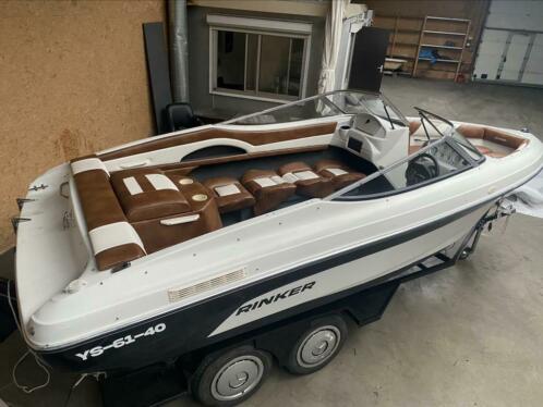 Rinker Mercruiser 3.0L 10 zit plaatsen