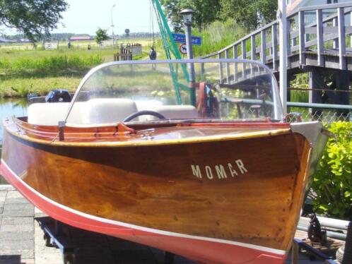RIVA MODELMahoniehouten boot met eiken spanten bj.-1970