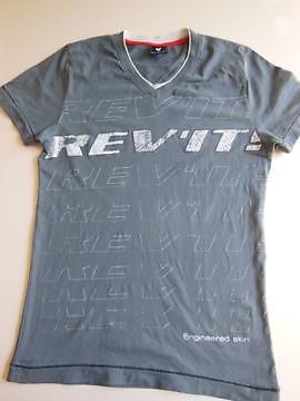 Rivit t shirt M.