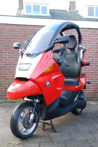 Rode BMW C1 (2) voor onderdelen, of evt. zelf rijdend maken