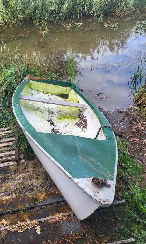 Roeiboot opknapper met afdekzeil, GRATIS af te halen 