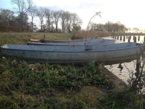 Roeiboot staal gegalvaniseerd