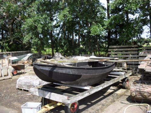 roeiboot  visboot  vlet  grachtenboot