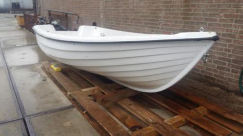 Roeiboot  volgboot  jol