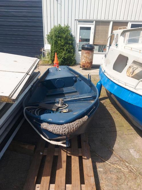 Roeiflet harde goeie boot 3.60 x 1.40.