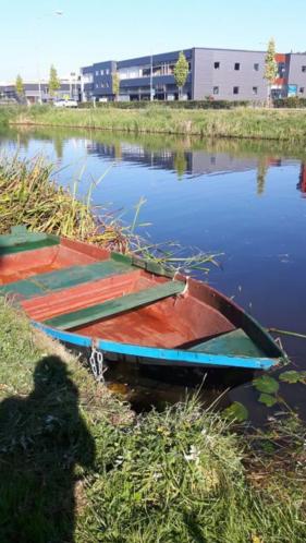 RoeiVisboot met Mercury 5 pk. B.B. Motor langstaart.