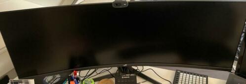 ROG STRIX Asus XG43VQ super ultrawide monitor