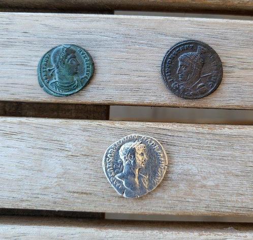 Romeinse Rijk. Lote de 3 monedas (1 Denario  2 Bronces)