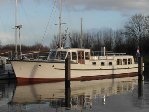 Rondspant motorjacht...uniek schip...voor langer verblijf.