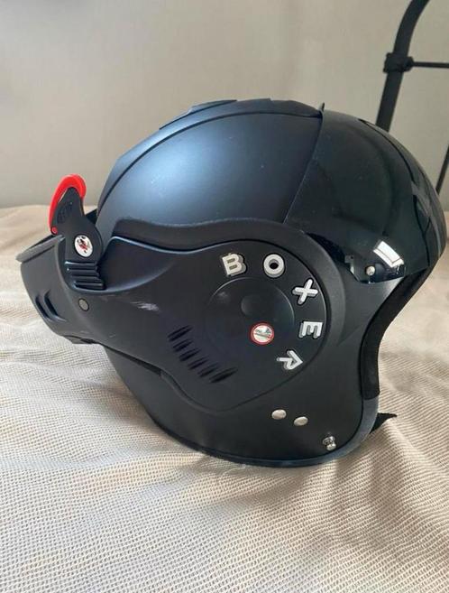 Roof boxer helm