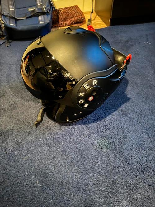 Roof boxer helm v8