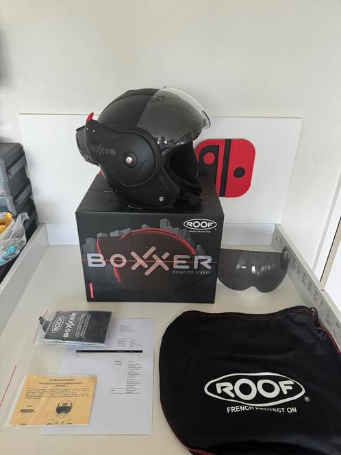 ROOF BOXER R09 MAT ZWART NIEUWE TYPE MET EXTRA VIZIER MAAT S