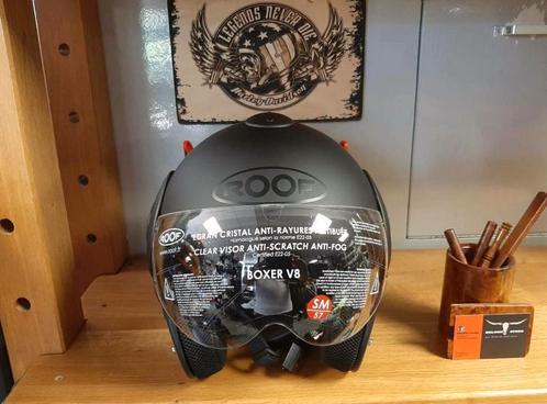 Roof Boxer V8 motorhelm maat SM