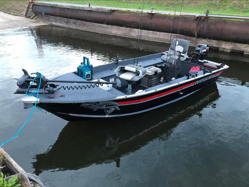 Roofvisboot visboot aluminium motorboot QuickSilver 450
