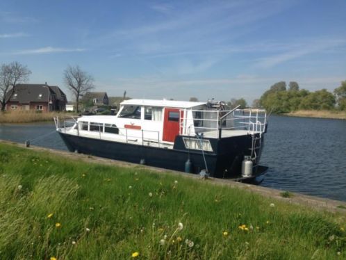 Royaal Stalen motorjacht met 2e stuur (bj 1980)