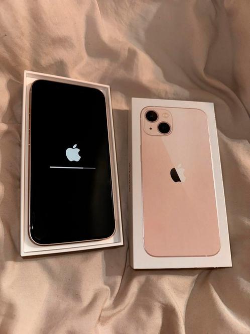 Roze IPhone 13