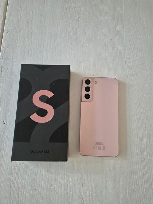 Roze Samsung s22 in goede staat