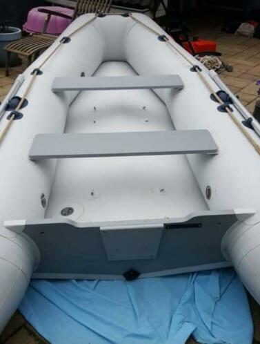 Rubberboot 4 per. Brig Hypalon 3.3m met Mercury 4hp izgst